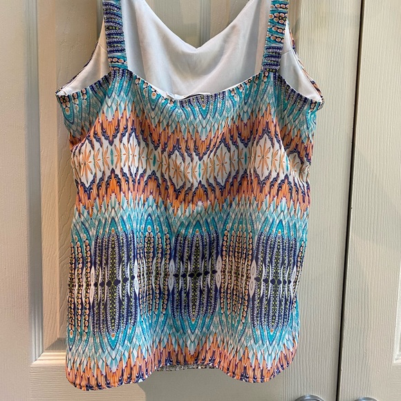 Ricki’s flowy blouse - Picture 2 of 3